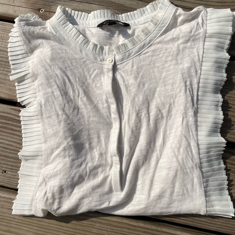 Banana republic sleeveless top